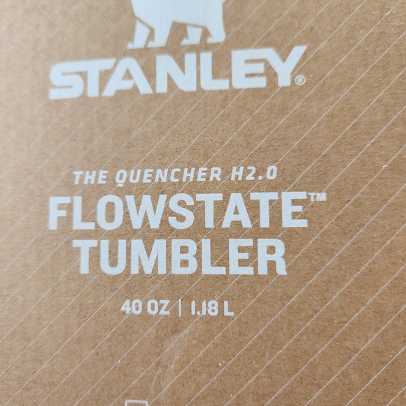 Stanley 40oz Green Quencher H2.0 Tumbler - Picture 2 of 7